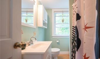 81 Wheeler Ave 2, Cranston, RI 02905