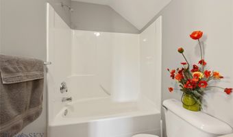 325 Mactavish Ln, Belgrade, MT 59714