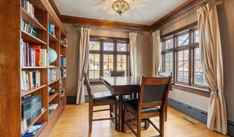 907 1st Dr NW, Austin, MN 55912