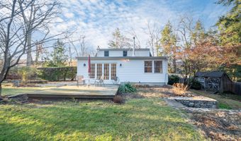 35 Old Bridge Rd, Brookfield, CT 06804