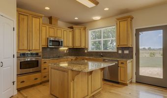 23522 Chaffey Ln, Aurora, OR 97002