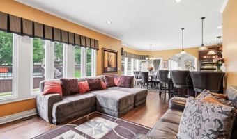 15586 Cedar Ln, Basehor, KS 66007