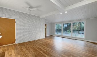 107 GREENVILLE St, Abbeville, SC 29620