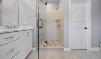 821 GREENWICH Dr, Ambler, PA 19002