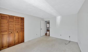 52 Clubhouse Dr, Bourne, MA 02532