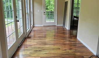 656 Water St, Bakersville, NC 28705