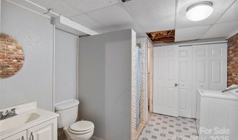 25 Baker Dr, Asheville, NC 28806