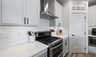 3408 NW Reinhart Dr, Ankeny, IA 50023