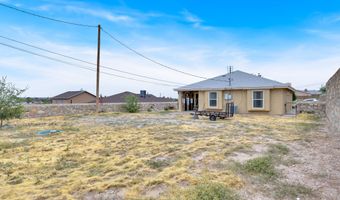 1613 Poplar St, Anthony, TX 79821