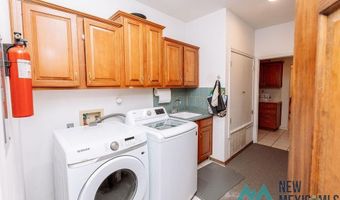 916 Fountain Dr, Carlsbad, NM 88220