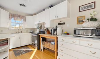 9 White Ter, Middletown, RI 02842