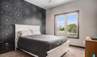 1820 W Thomas Cir, Brandon, SD 57005