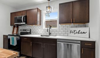 105 W 6TH St, Kaukauna, WI 54130