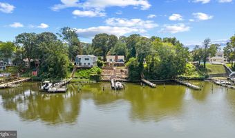 7578 BEACH Dr, Pasadena, MD 21122
