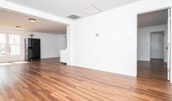 235 W 10 St, Laurel, DE 19956