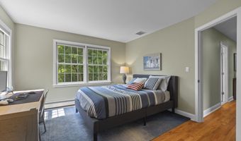 3 Spencer Ct, Clinton, CT 06413