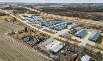 5276 Oakcrest Hill Rd SE, Riverside, IA 52327