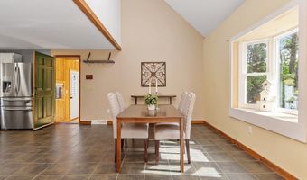 941 Doe Valley Rd, Athol, MA 01331