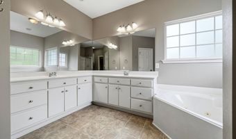 5705 John Hancock Dr, Benton, AR 72019