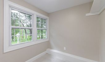 575 North St, Agawam, MA 01030