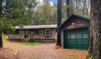 170 E Shore Dr, Adirondack, NY 12808