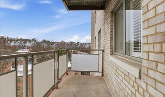 5340 HOLMES RUN Pkwy 904, Alexandria, VA 22304