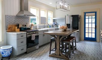 526 Academy St, Bainbridge, GA 39819