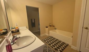107 Running Creek Dr, Abbeville, SC 29620