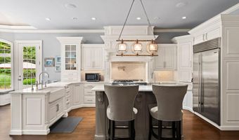 43 Newfane Rd, Bedford, NH 03110