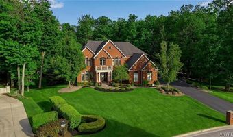 5007 Rockhaven Dr, Clarence, NY 14031