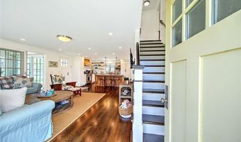 228 Bonnet Point Rd, Narragansett, RI 02882