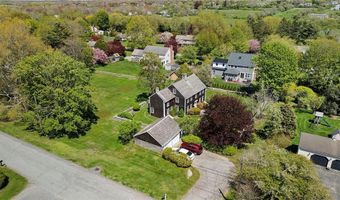 6 Baldwin Rd, Middletown, RI 02842