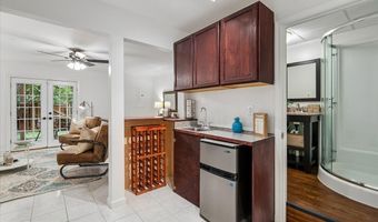 5914 LANGTON Dr, Alexandria, VA 22310