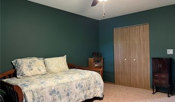 1123 Glades Dr, Altoona, WI 54720