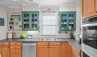525 Elmwood St, Shreveport, LA 71104