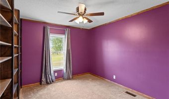 15038 Fairmount Rd, Basehor, KS 66007