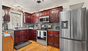 68 Stetson Pl 68, Danbury, CT 06811