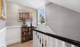 9 Anthony St, Newport, RI 02840