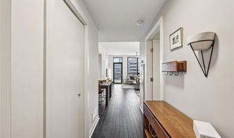 1240 S 2nd St 411, Minneapolis, MN 55415