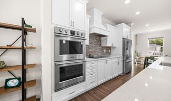 12452 SEA OAKS Ln 5, Berlin, MD 21811