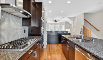 44692 COLLINGDALE Ter, Ashburn, VA 20147