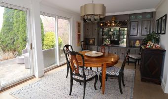 1 Crosstie Ln, Batesville, IN 47006