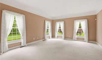 815 Centerville Trl, Aurora, OH 44202