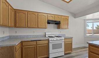 22225 Standing Rock Ave, Apple Valley, CA 92307