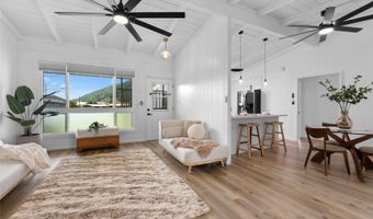 3175 Poelua Pl, Honolulu, HI 96822