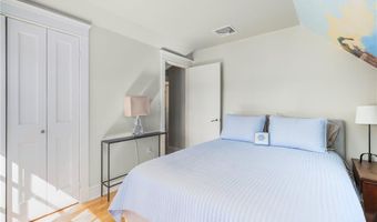 68 Sachuest Way, Middletown, RI 02842