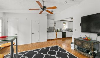 204 51st St, Des Moines, IA 50312
