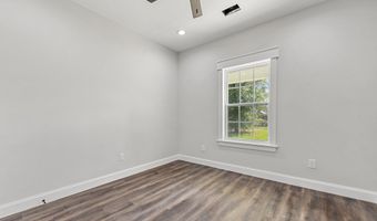 212 Hugo St, Bay St. Louis, MS 39520