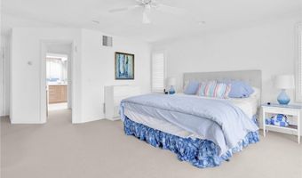 275 Boston Neck Rd, Narragansett, RI 02882