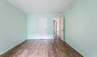 1040 Greenhills Dr, Ann Arbor, MI 48105